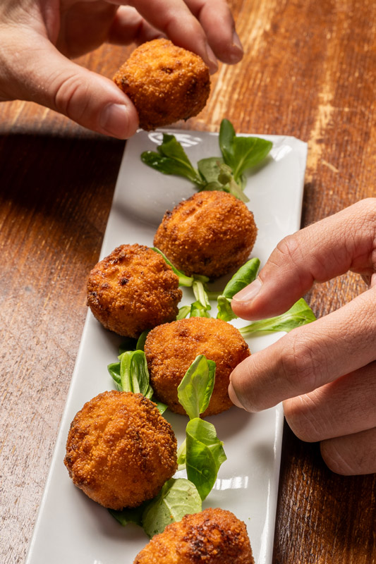 croquetas veganas en el Ginlab