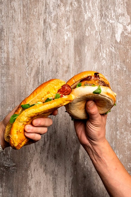 cena entre amigos en el Ginlab