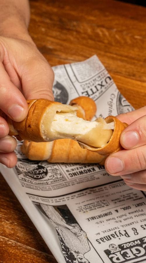 tequeños con queso del país en el Ginlab